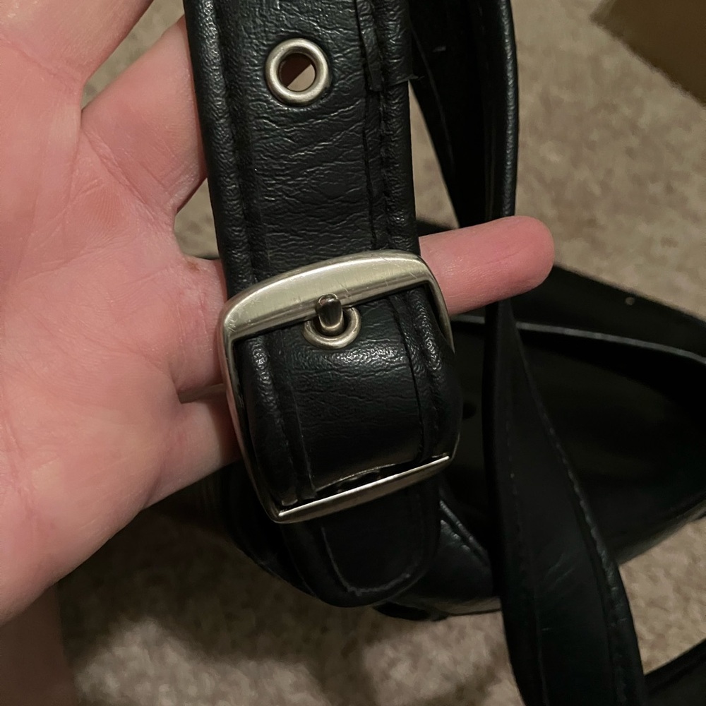 Coach Black Leather Shoulder Bag - Picture 3 of 9